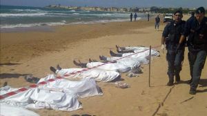 inmigrantes-mueren-llegar-italiana-Lampedusa_EDIIMA20131003_0098_4